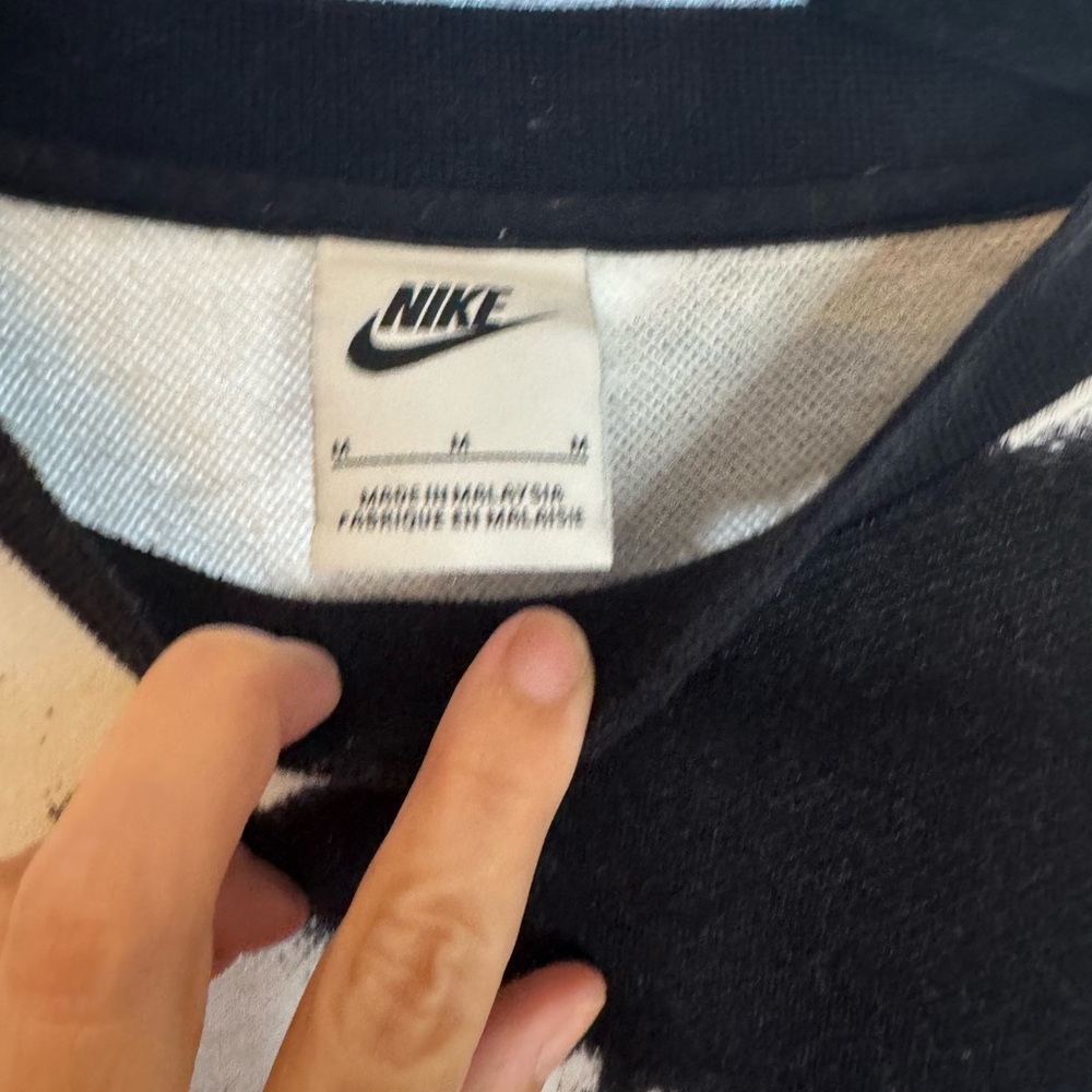 Large Nike Black and Cream Patterned Crew Neck Sweatshirt - Picture 4 of 5